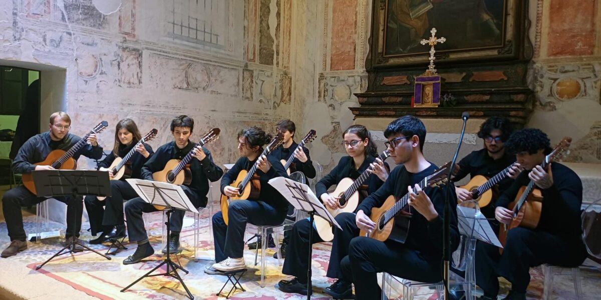 Concerto orchestra di chitarre Gragnani